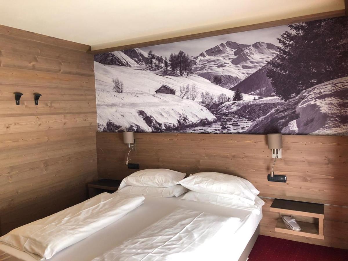 Touring Hotel